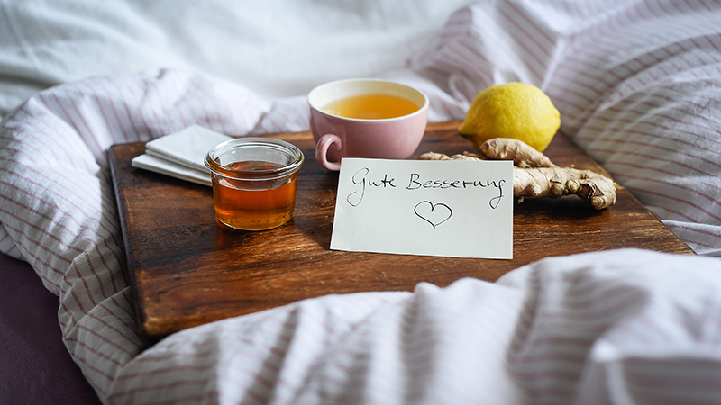 Hausmittel gegen Erkältungen: So lindern Sie Fieber, Husten & Co