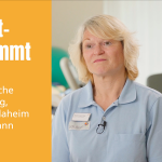 Titelbild Video: Eine einfache Kraftübung, die jede:r daheim machen kann